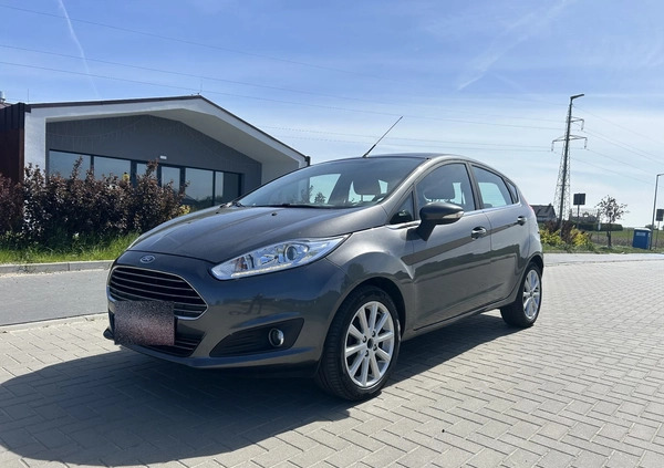 Ford Fiesta cena 30999 przebieg: 120000, rok produkcji 2017 z Rogoźno małe 137